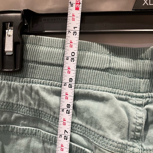 Capri Pants - Picture 6 of 6